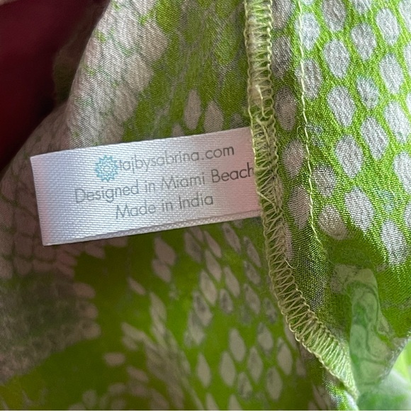 TAJ by Sabrina Crippa | Green 100% Silk Crochet Knit Swim Cover Up Shorts Sz XS - Picture 7 of 7